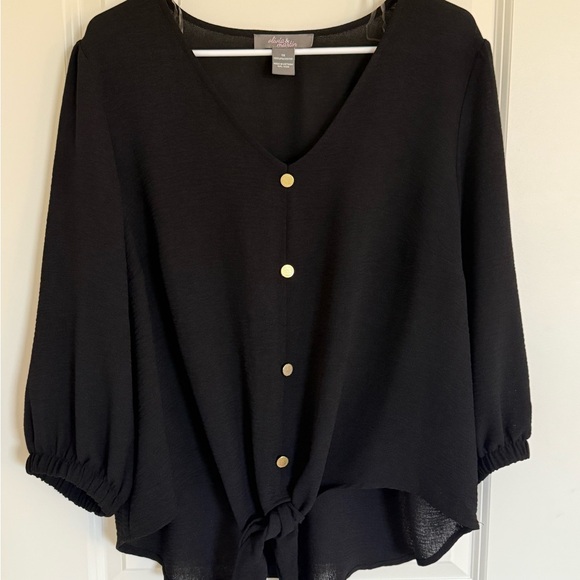 NWOT Olivia & Martin Black V-Neck Top with gold buttons - Picture 1 of 9